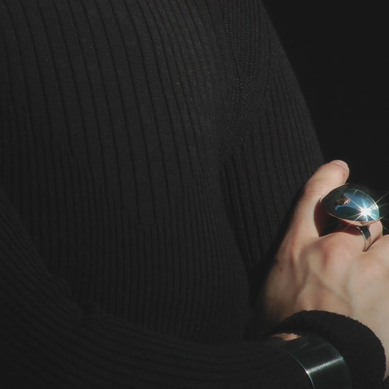 MH 925 Lens Ring video showcasing convex design and sterling silver details
